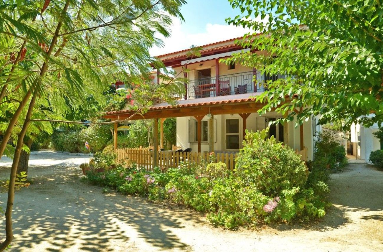 Lemonia Accommodations 3*