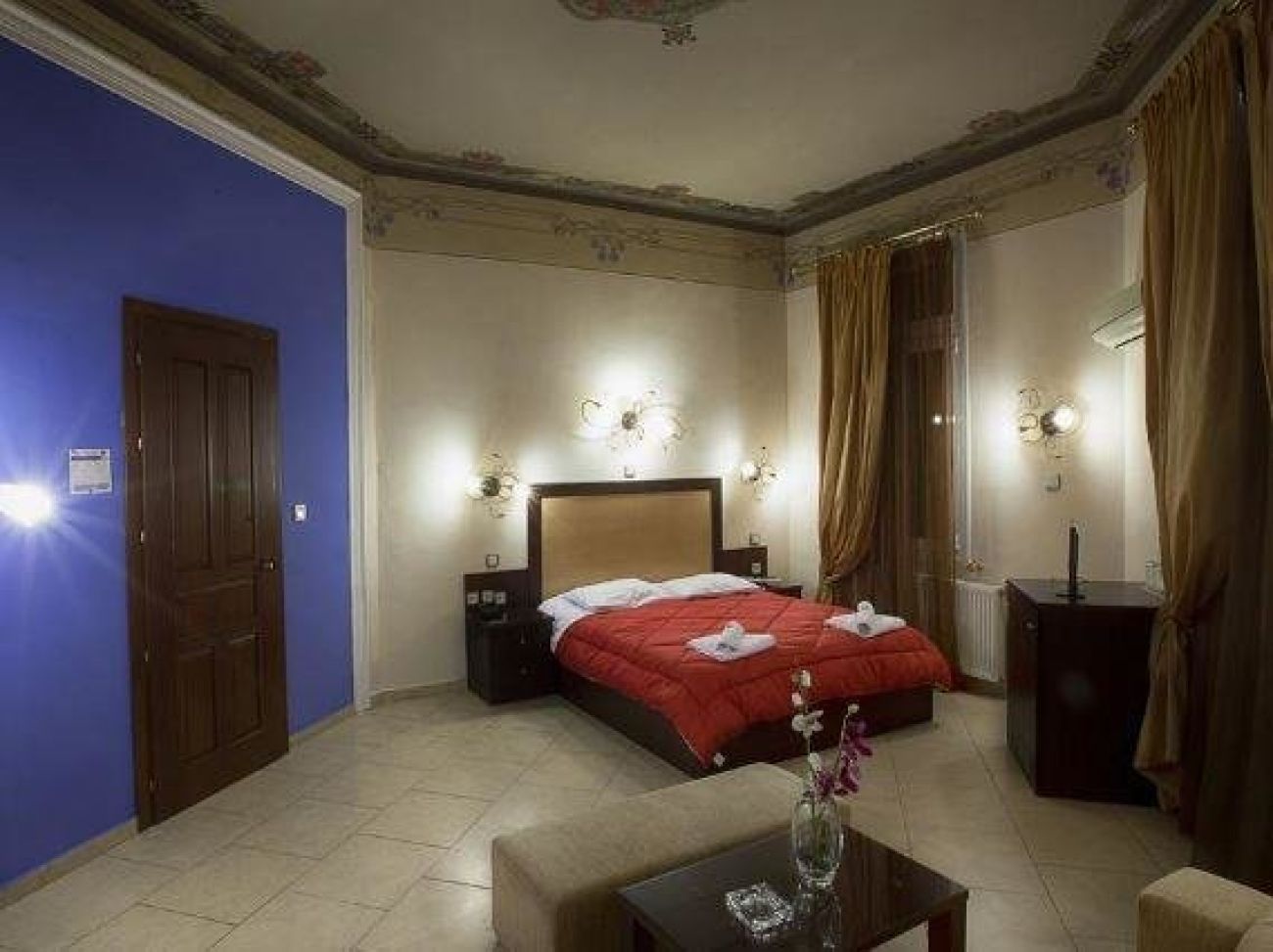 Hotel Augustos 3*