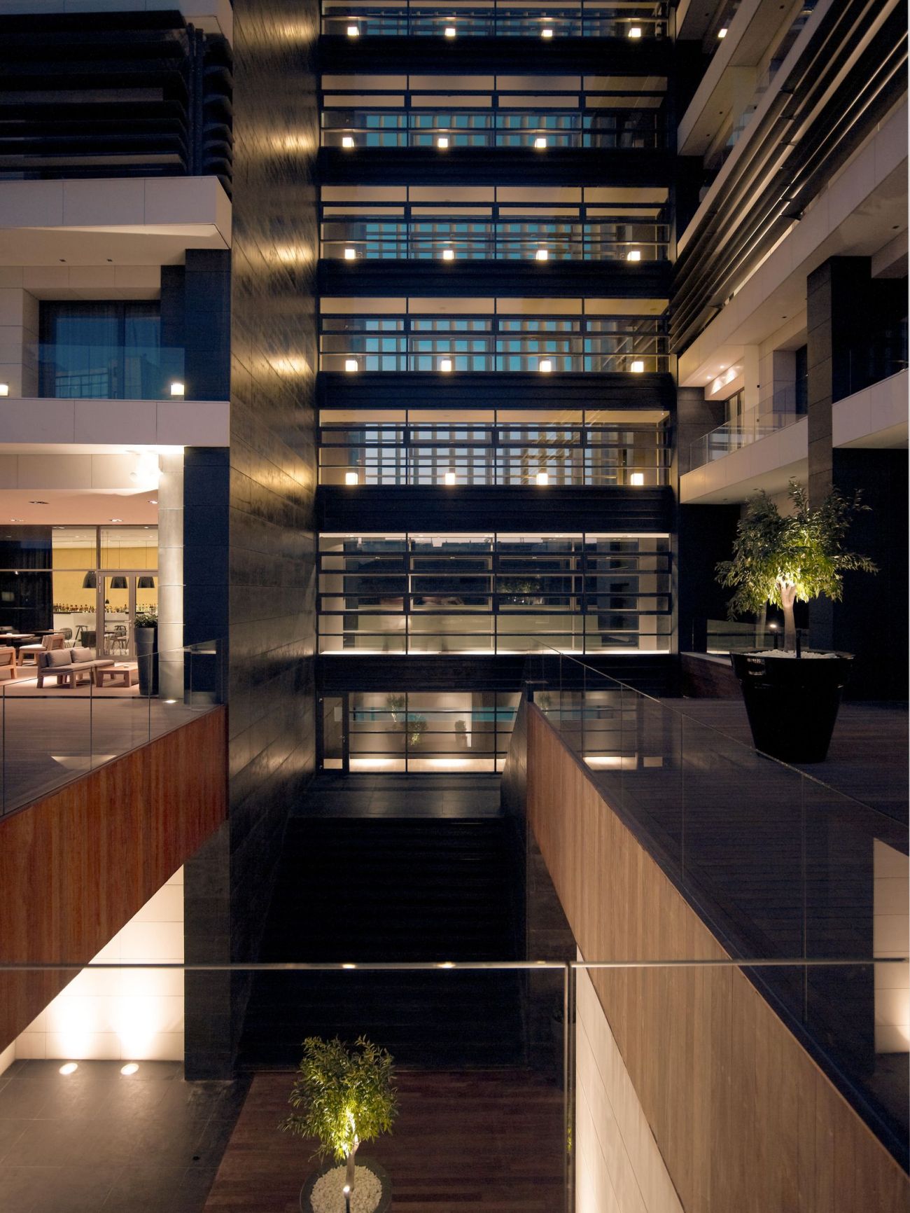 The Met Hotel 5*