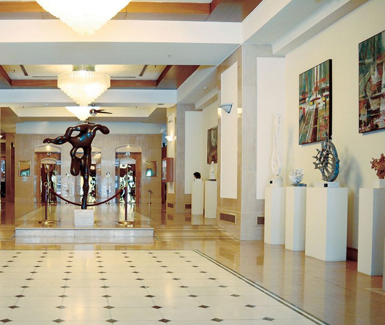 Capsis Hotel Thessaloniki 4*