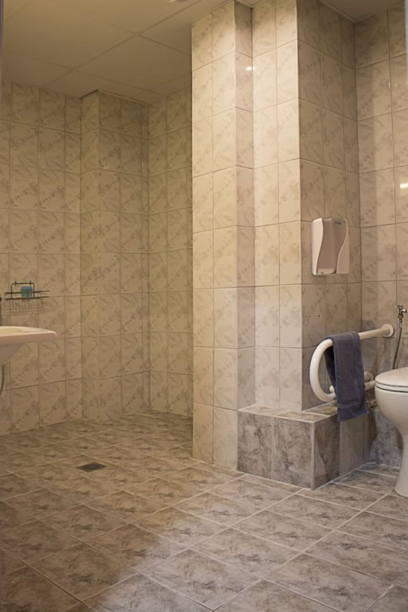 Athlos Hotel 4*