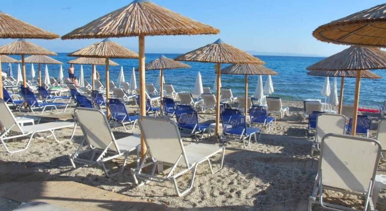 Naias Beach Hotel 3*