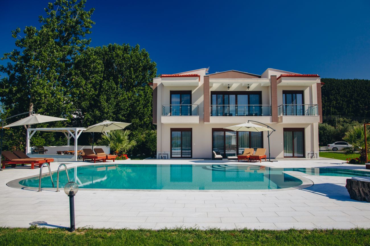 Villa Chrisa 4*