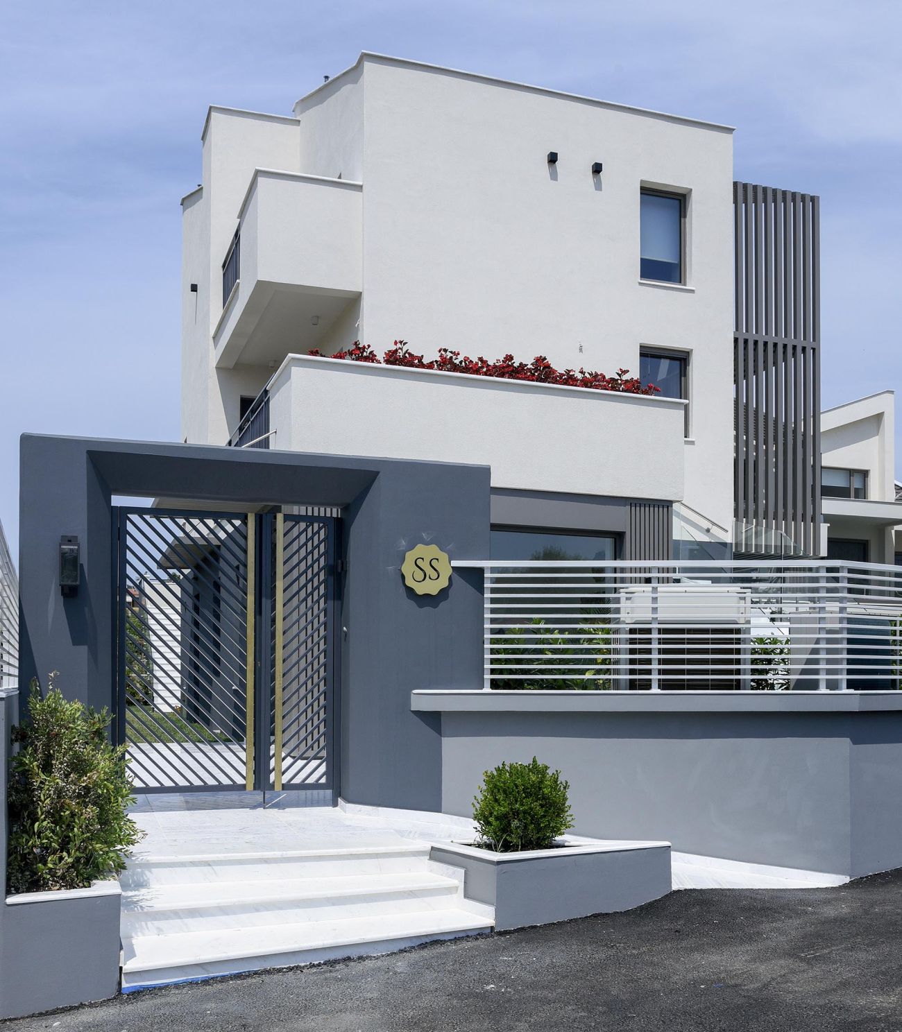 Serenity Suites 3*