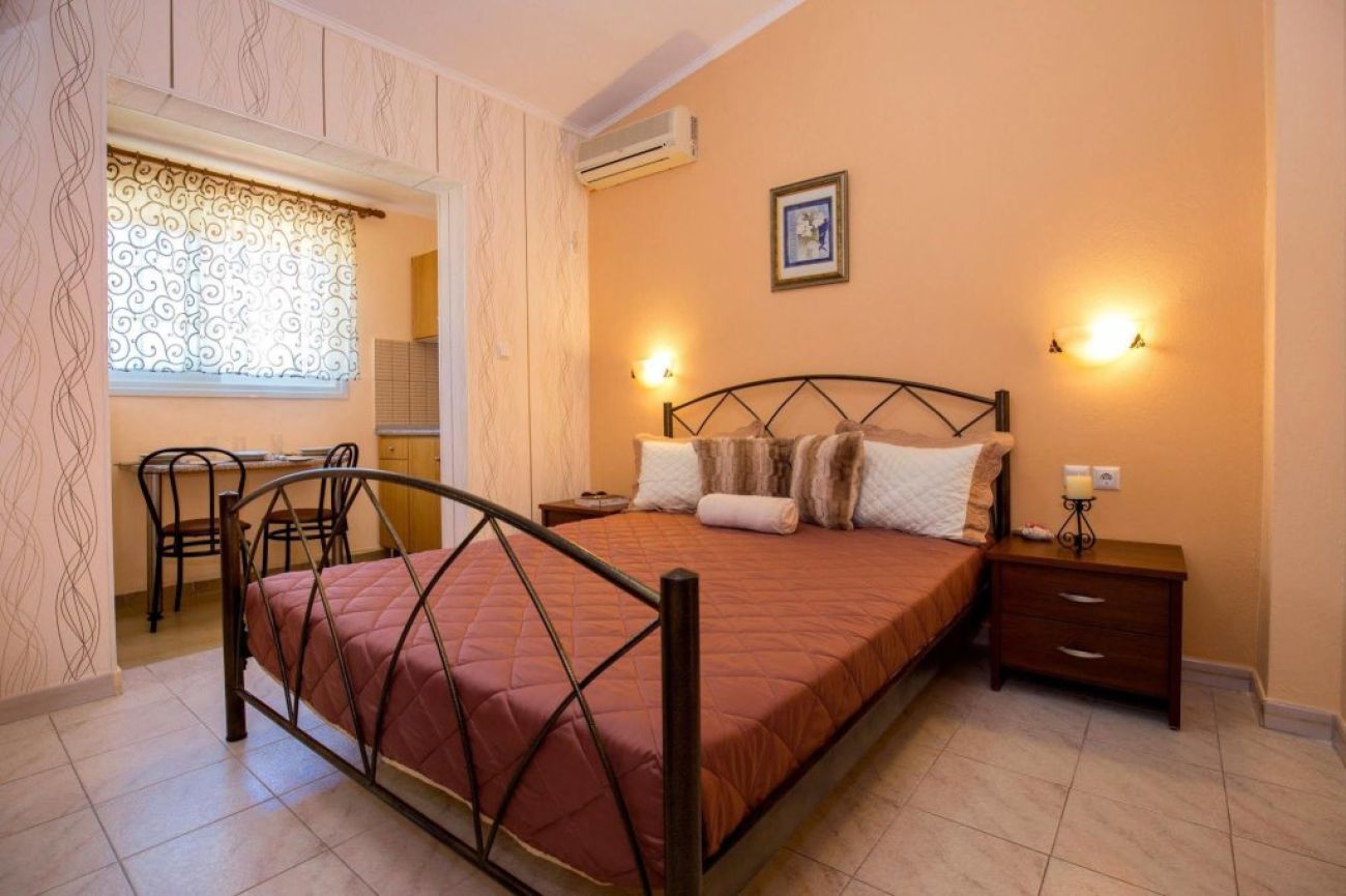 Markos Studios 3*