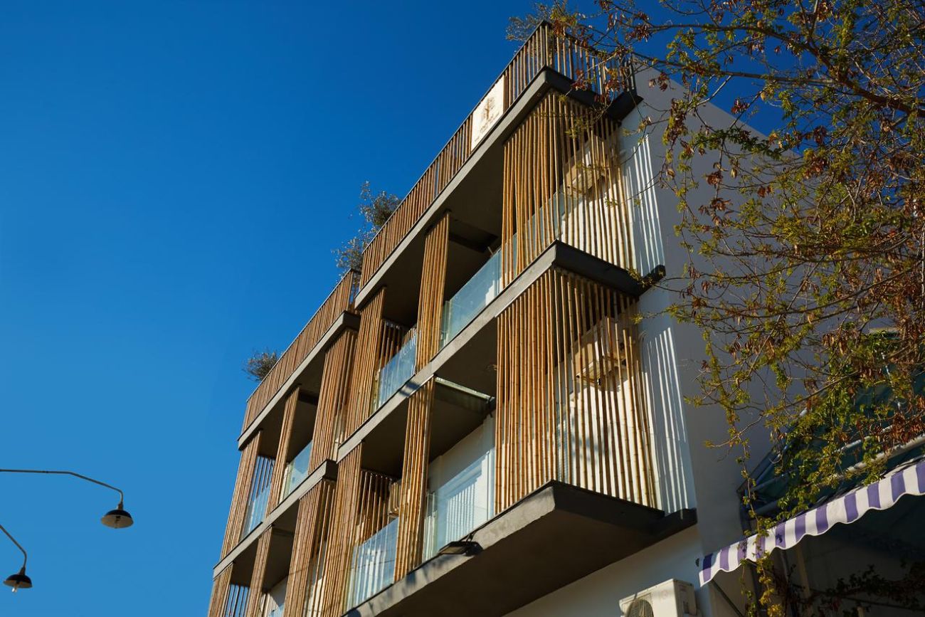 Menel The Tree House Hotel 2*