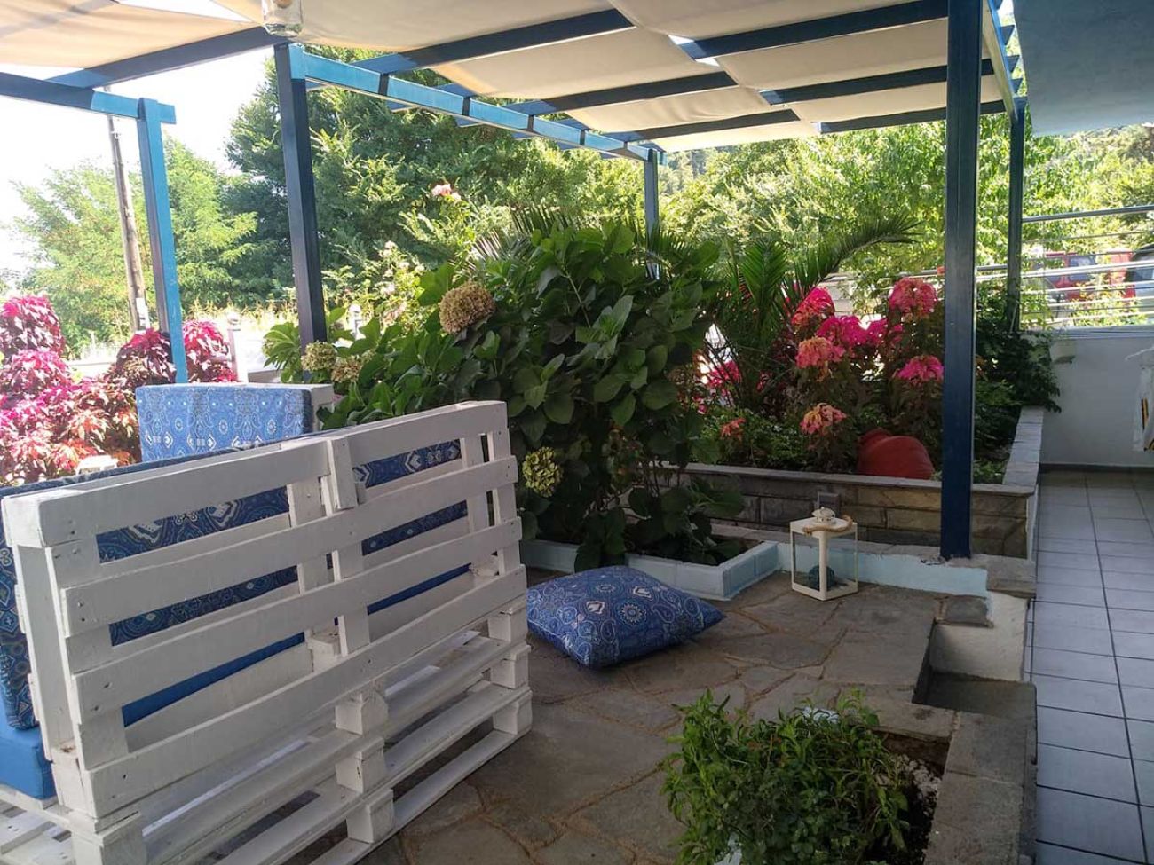 Celeste Deluxe Apartments 3*