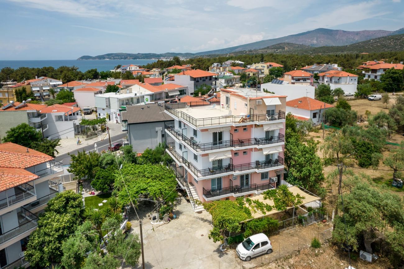 Ianos Apartments