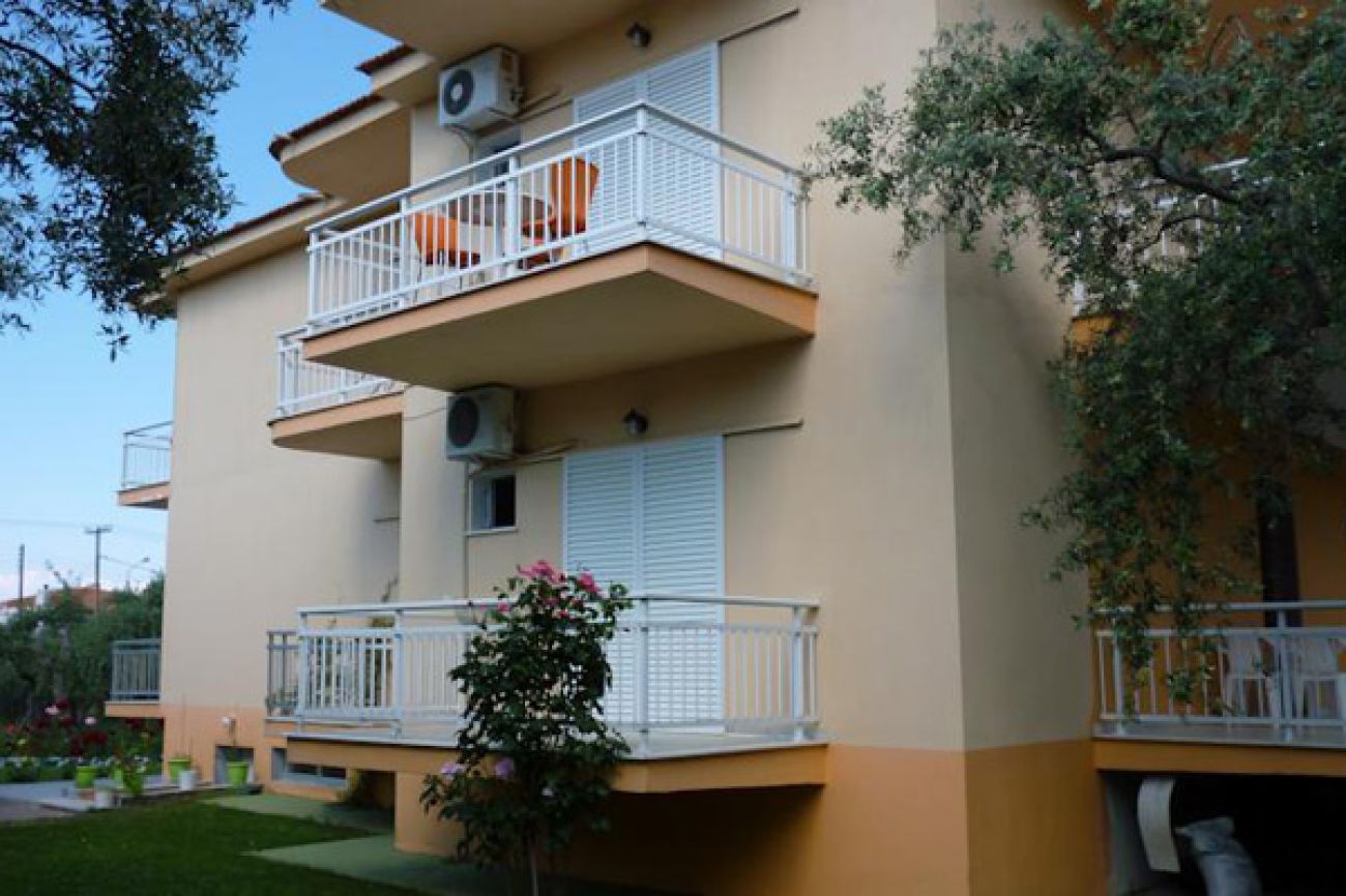 Chrisa Hotel 2*
