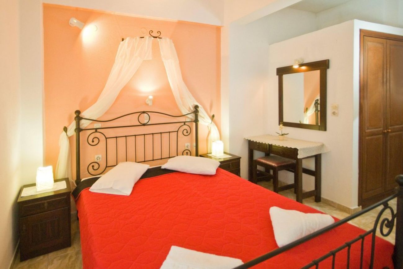 Anessis Santorini 3*