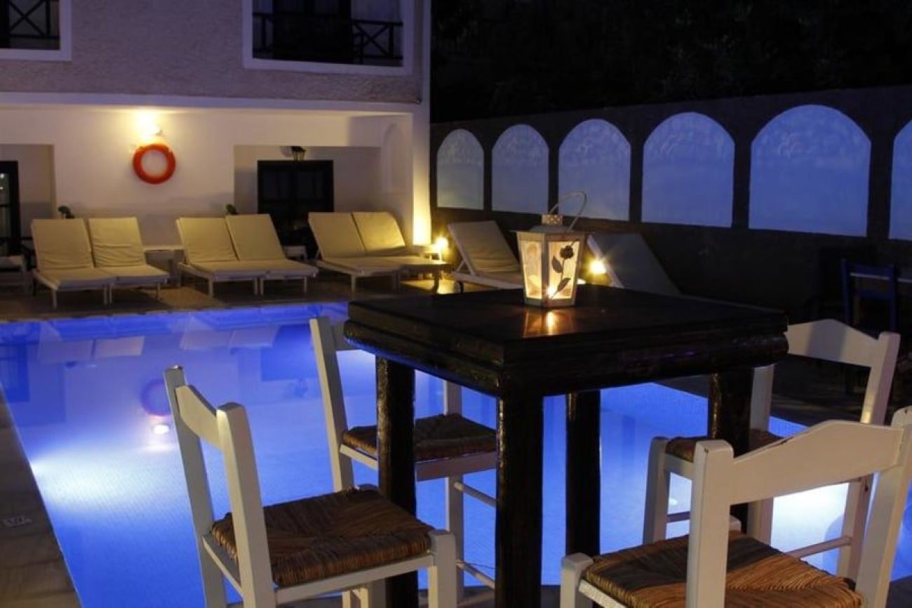 Anny Studios Perissa Beach 3*