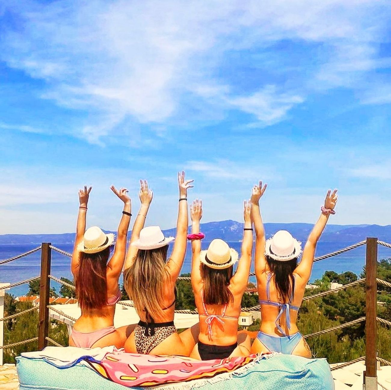 Bungalow White Apartments & Suites Halkidiki