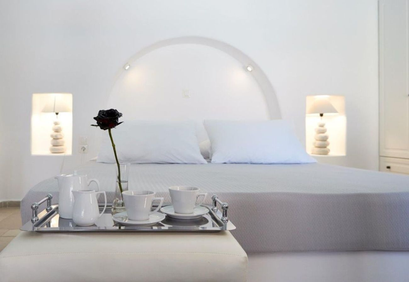 Black Rose Suites Santorini 5*