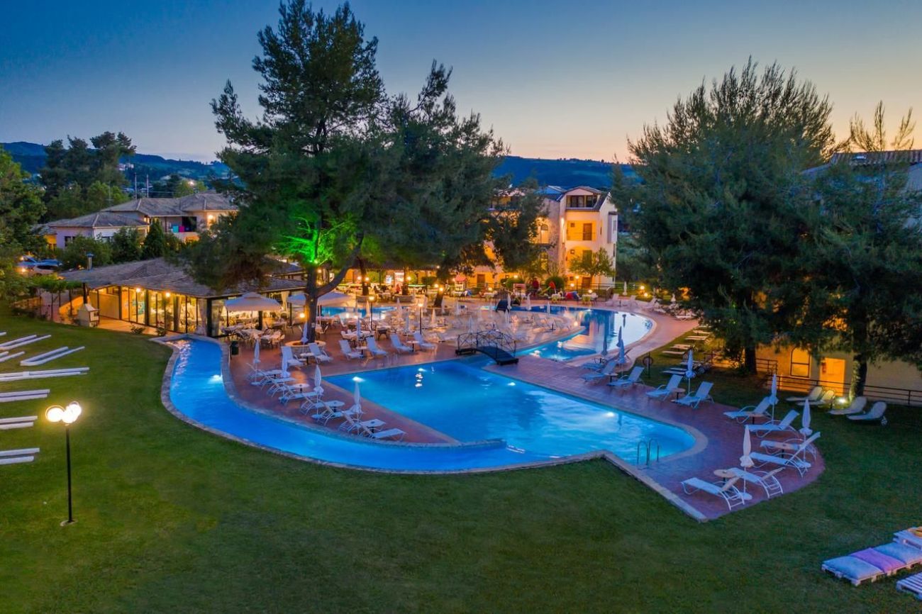Lesse Hotel 4*