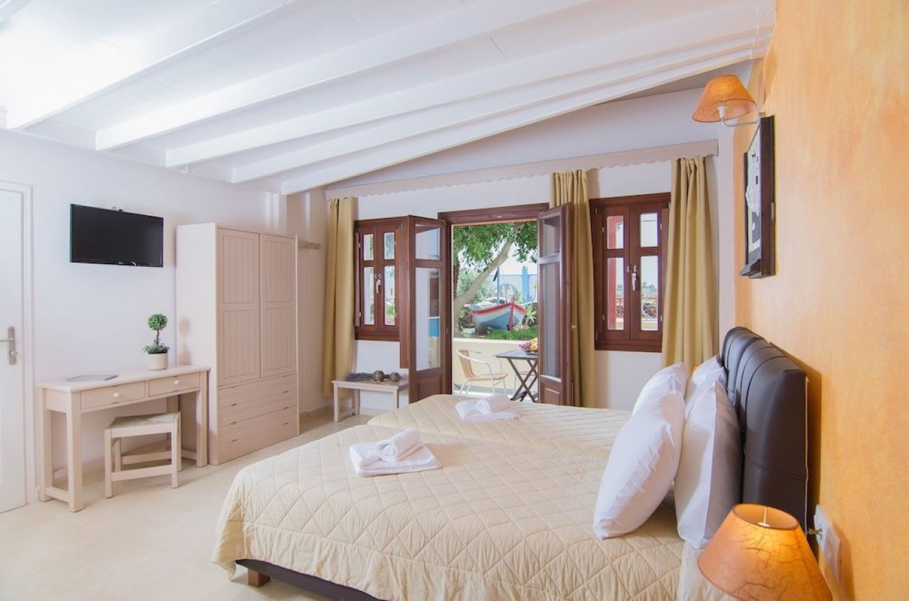 Smaragdi Hotel 3*