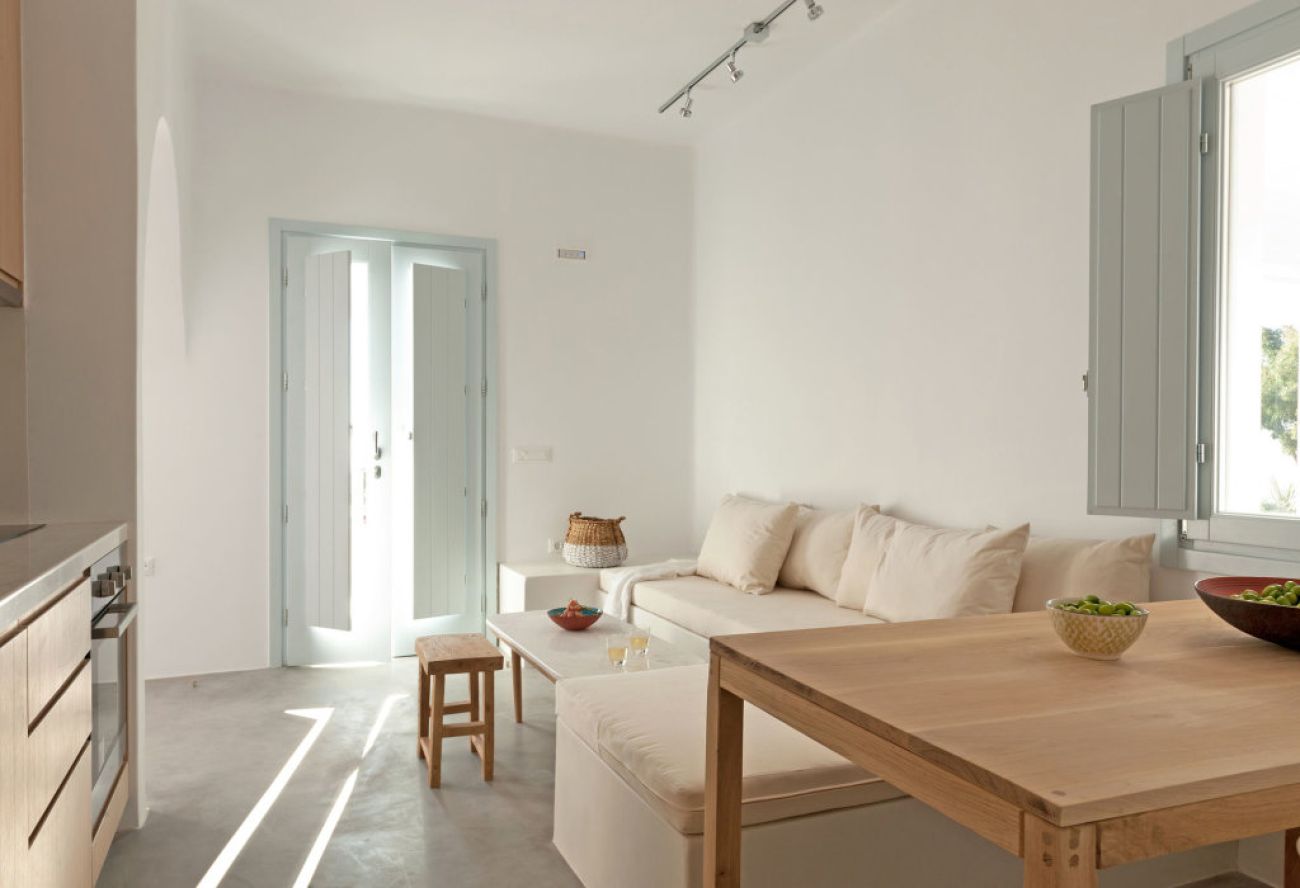Santorini Heights 5*