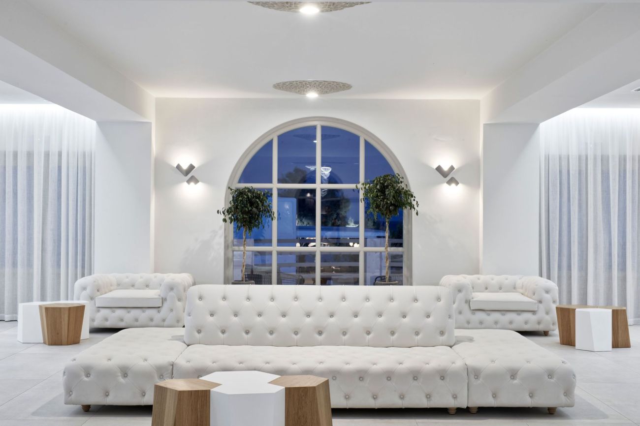 Costa Grand Resort & Spa Santorini 5*