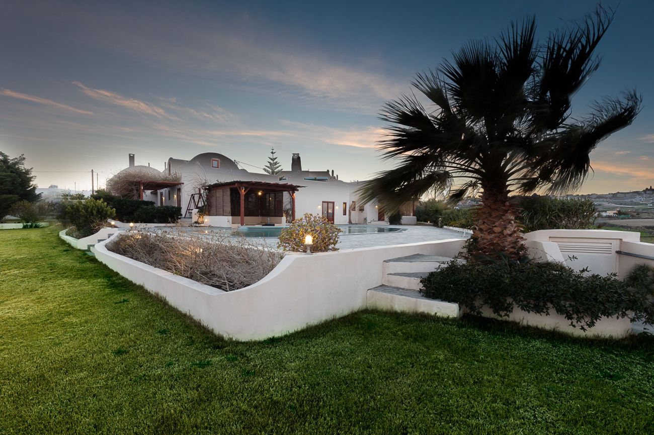 Aquaria Villa Santorini 5*