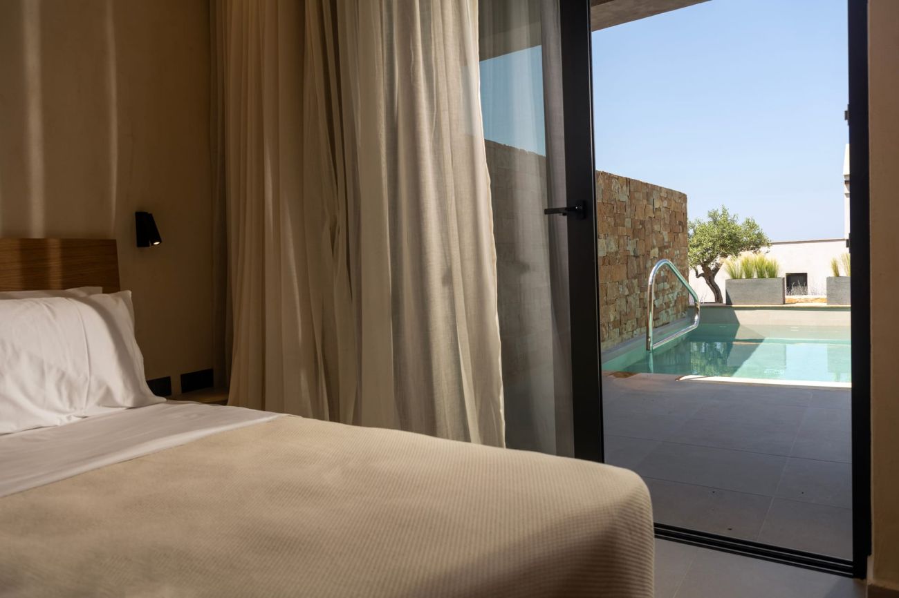 Pnoes Suites 4*