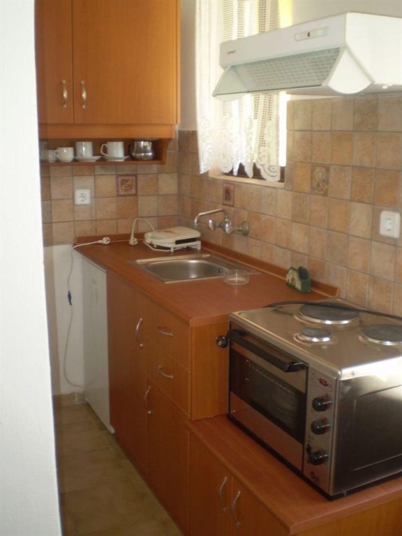 Eleni Apartments