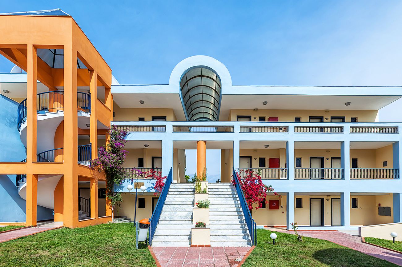 Atrium Hotel 4*