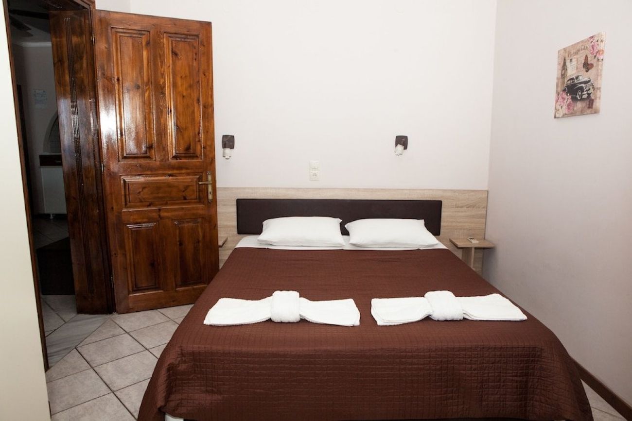 Eleana Apartments and Studios