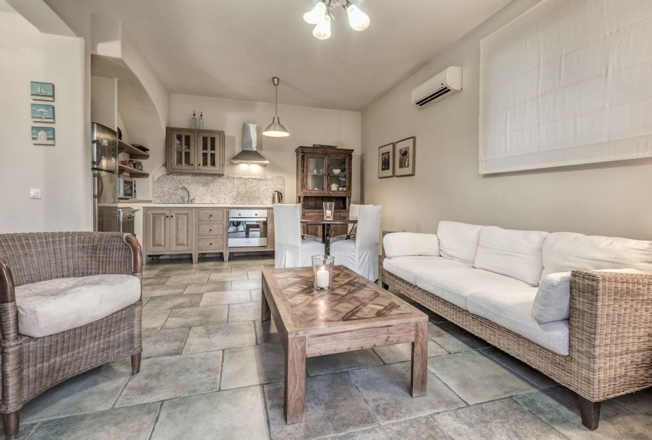 Mastrogiannis Villa Dafne 3*