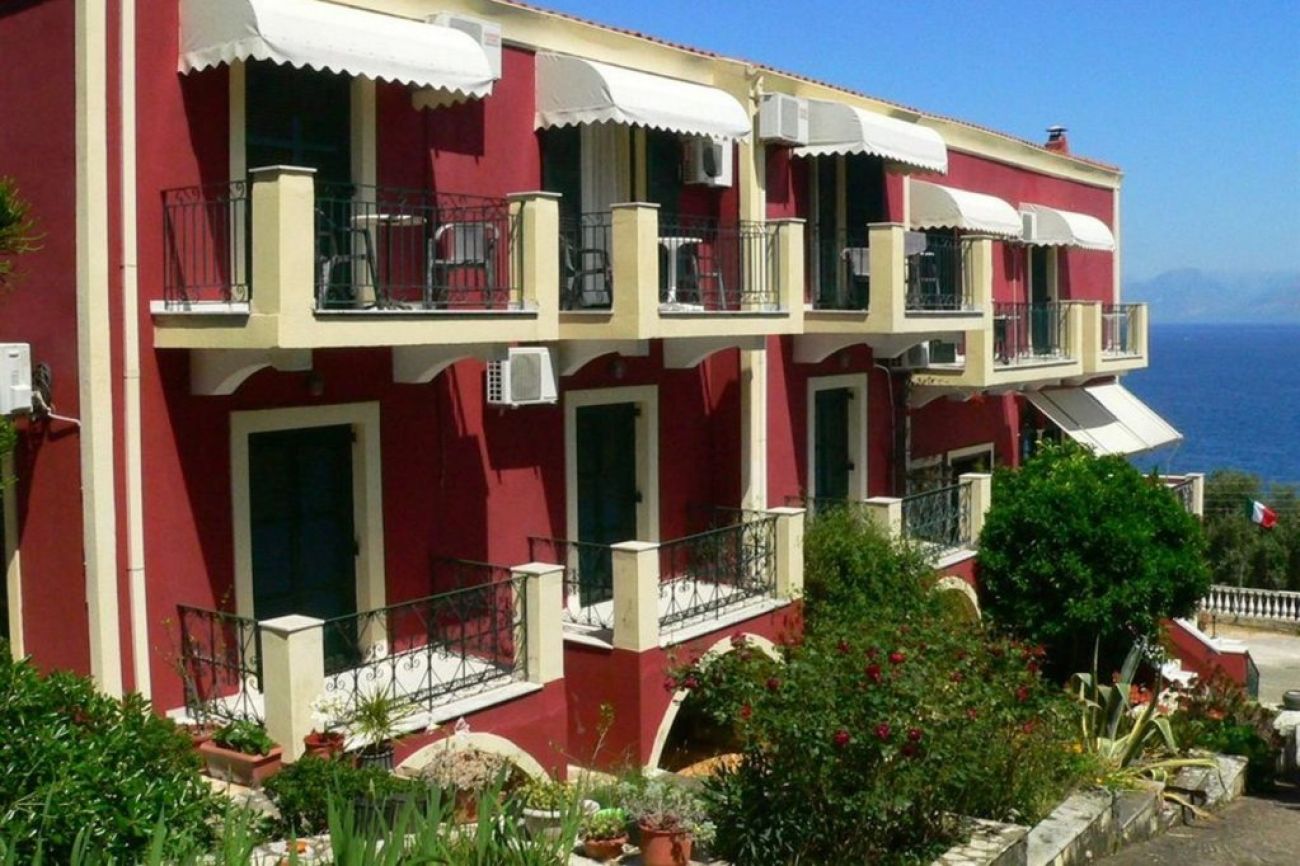 Apraos Bay 3*