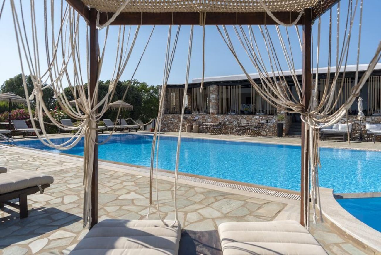Parosland Hotel 4*