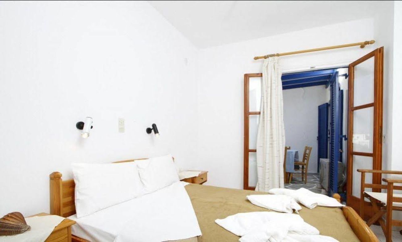 Holidays in Paros 2*