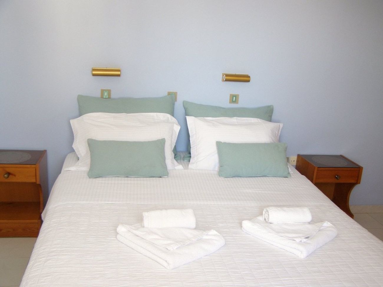 Elena Studios and Apartments