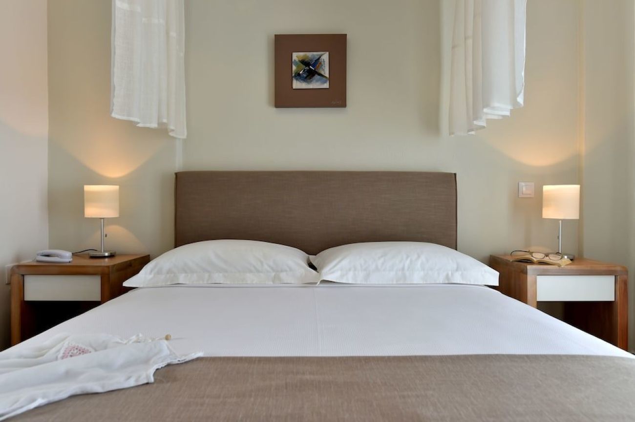 Aella Residence 3*