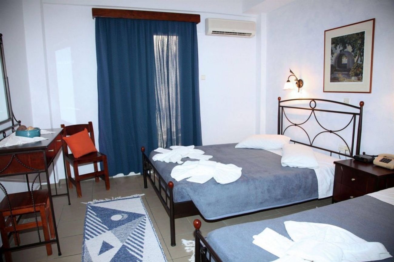 Nikolas Hotel 3*