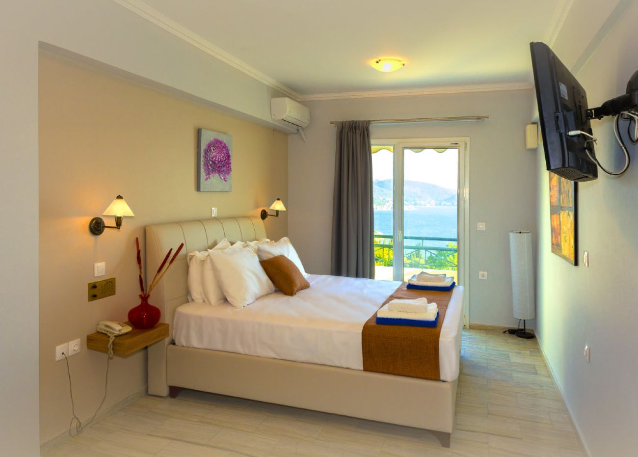 Aliki Hotel 4*