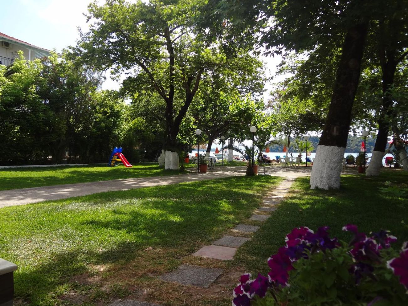 Avra Beach Hotel 3*
