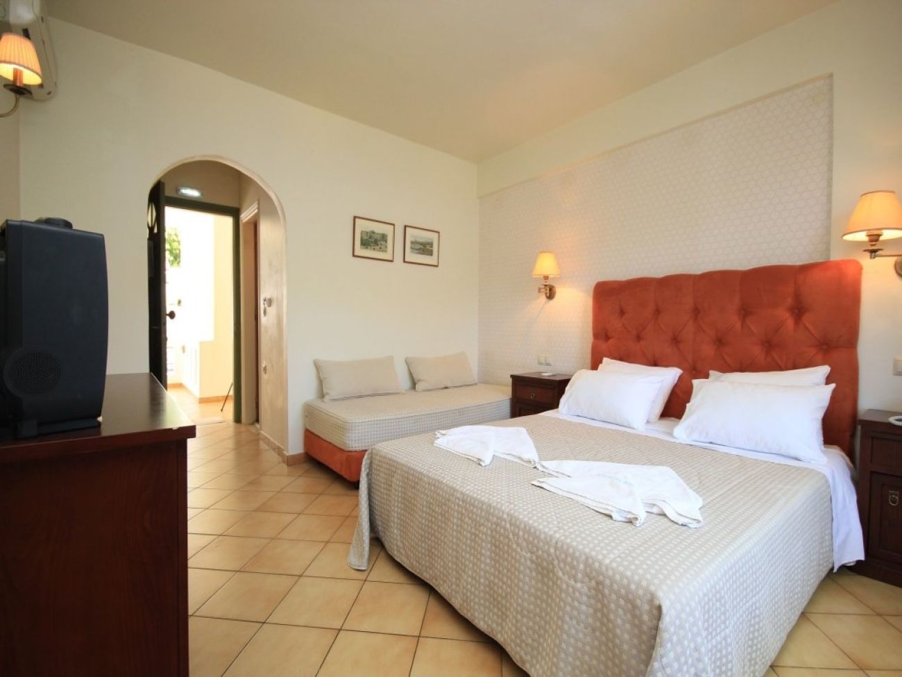Cleopatra Beach Hotel 3*