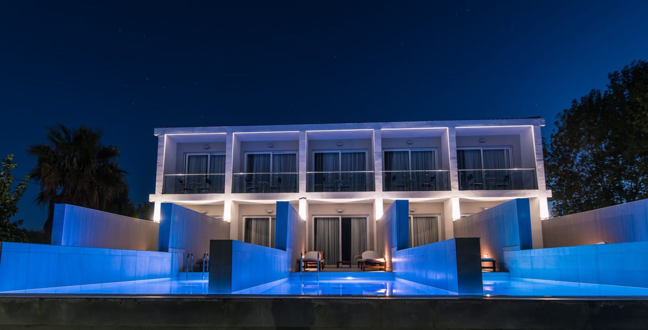 Belussi Beach Hotel & Suites 4*