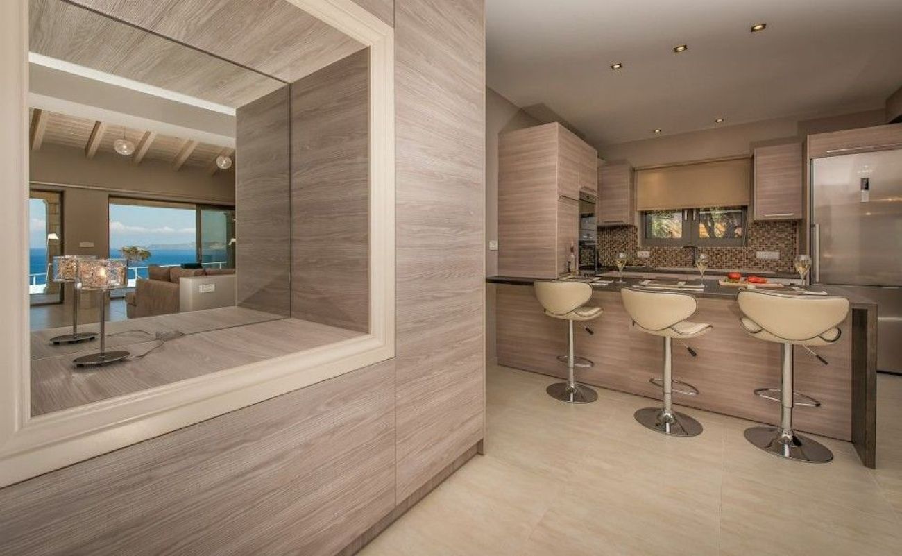 Avra Villa 5*