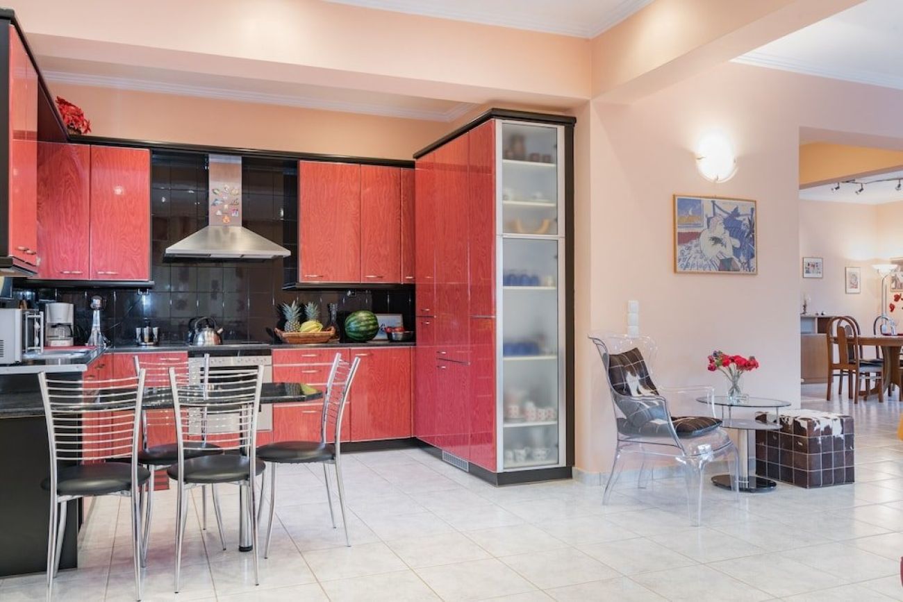 Villa Status 4*
