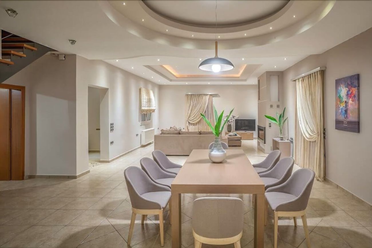 Ostria Luxury Villa 4*