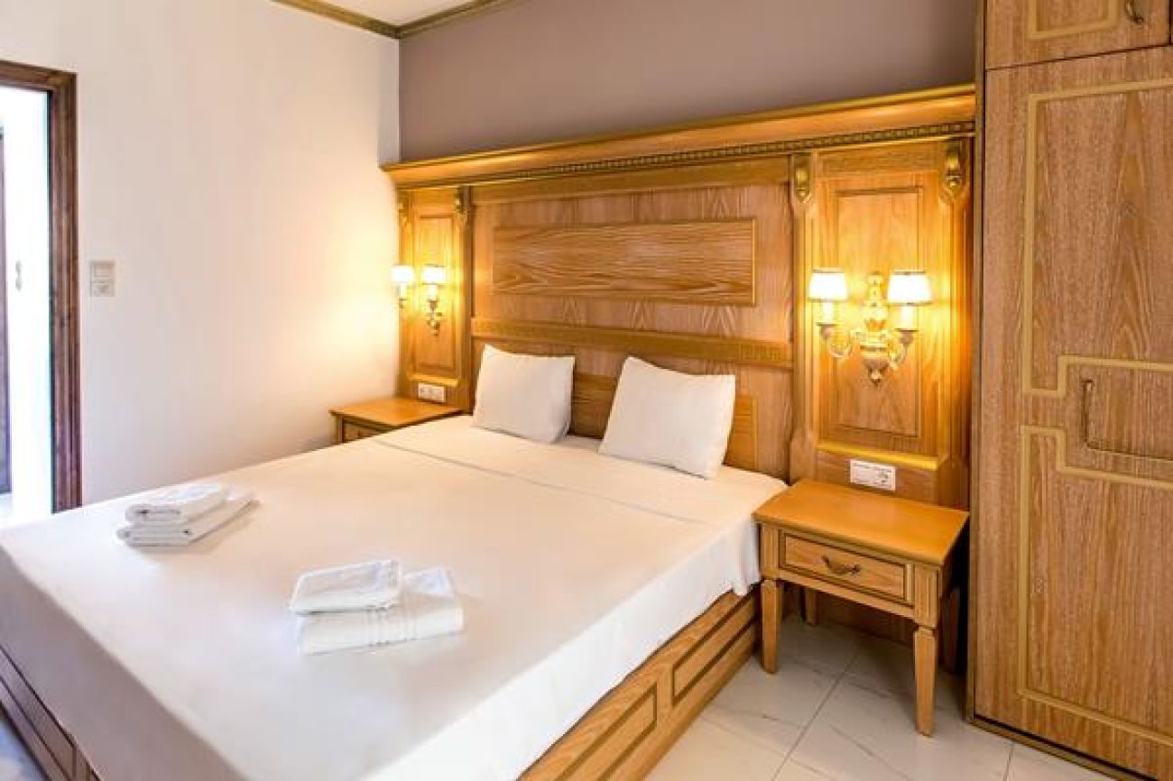 Greek Pride Hotel & Apartments 4*