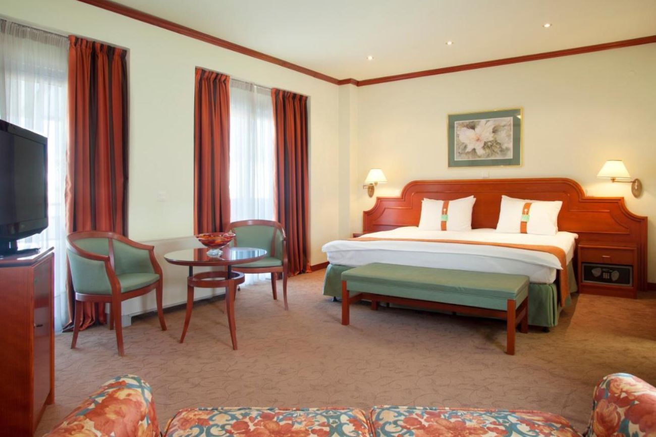 Holiday Inn Thessaloniki 4*