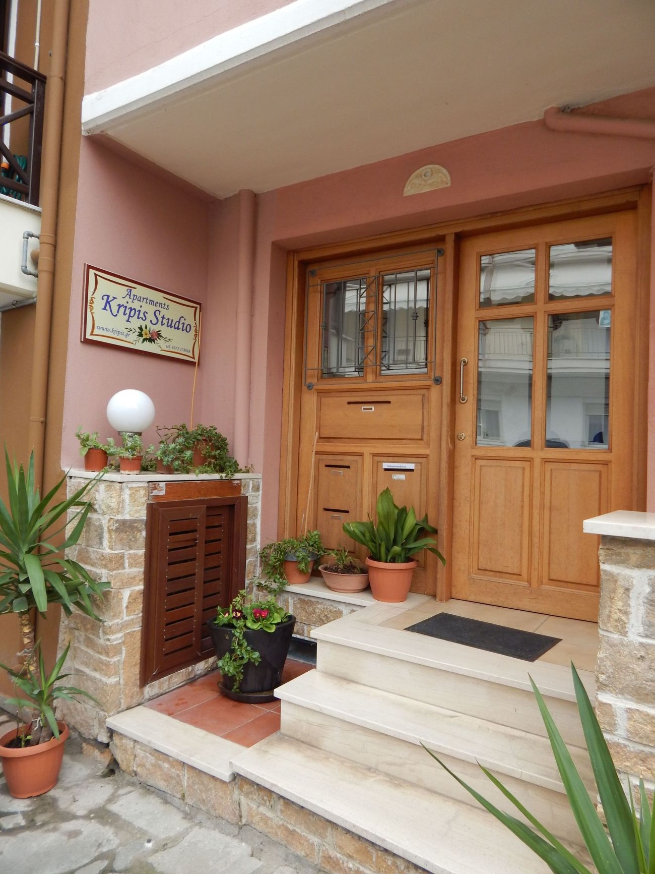Kripis Studios Thessaloniki 3*