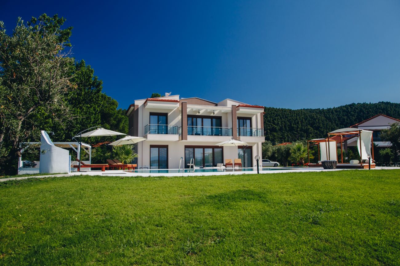 Villa Chrisa 4*
