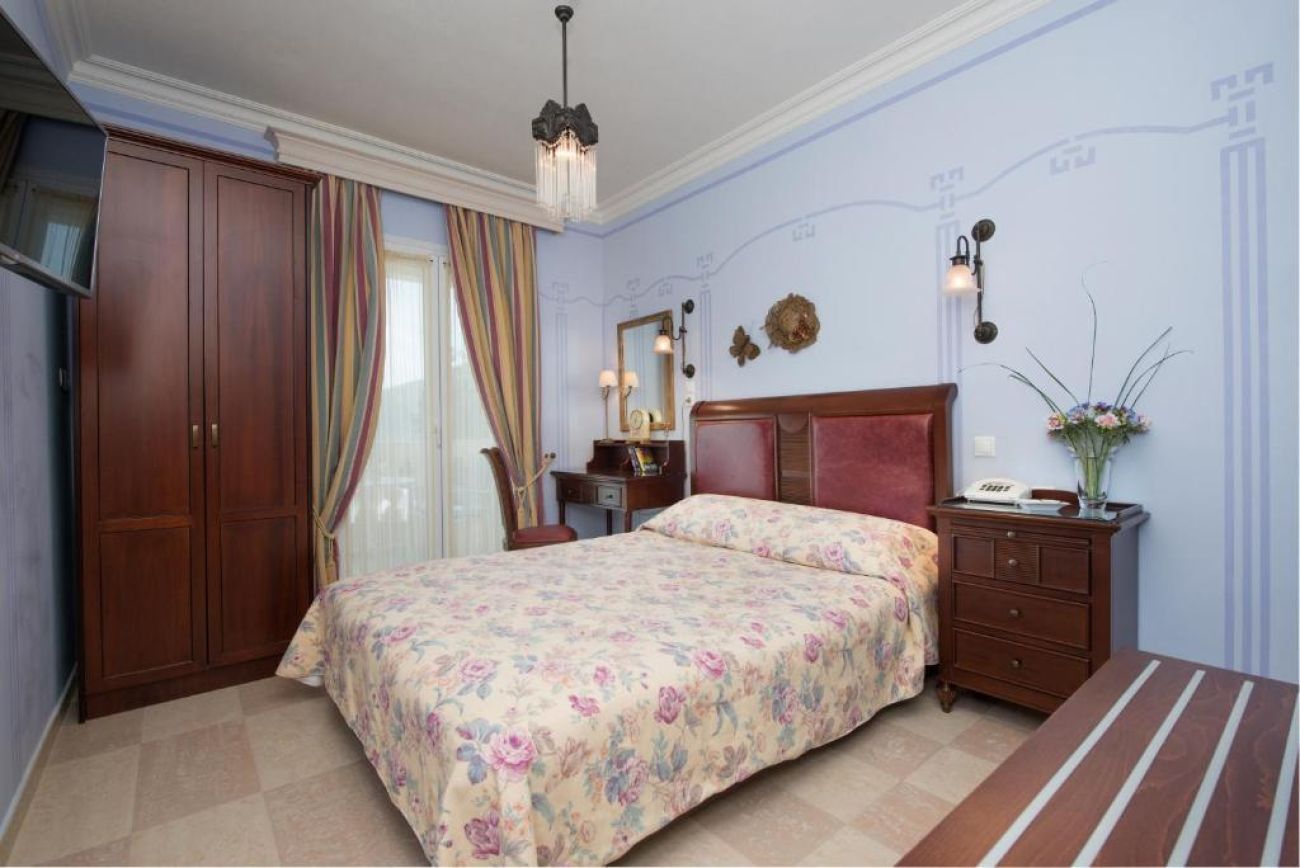 Enavlion Hotel 4*