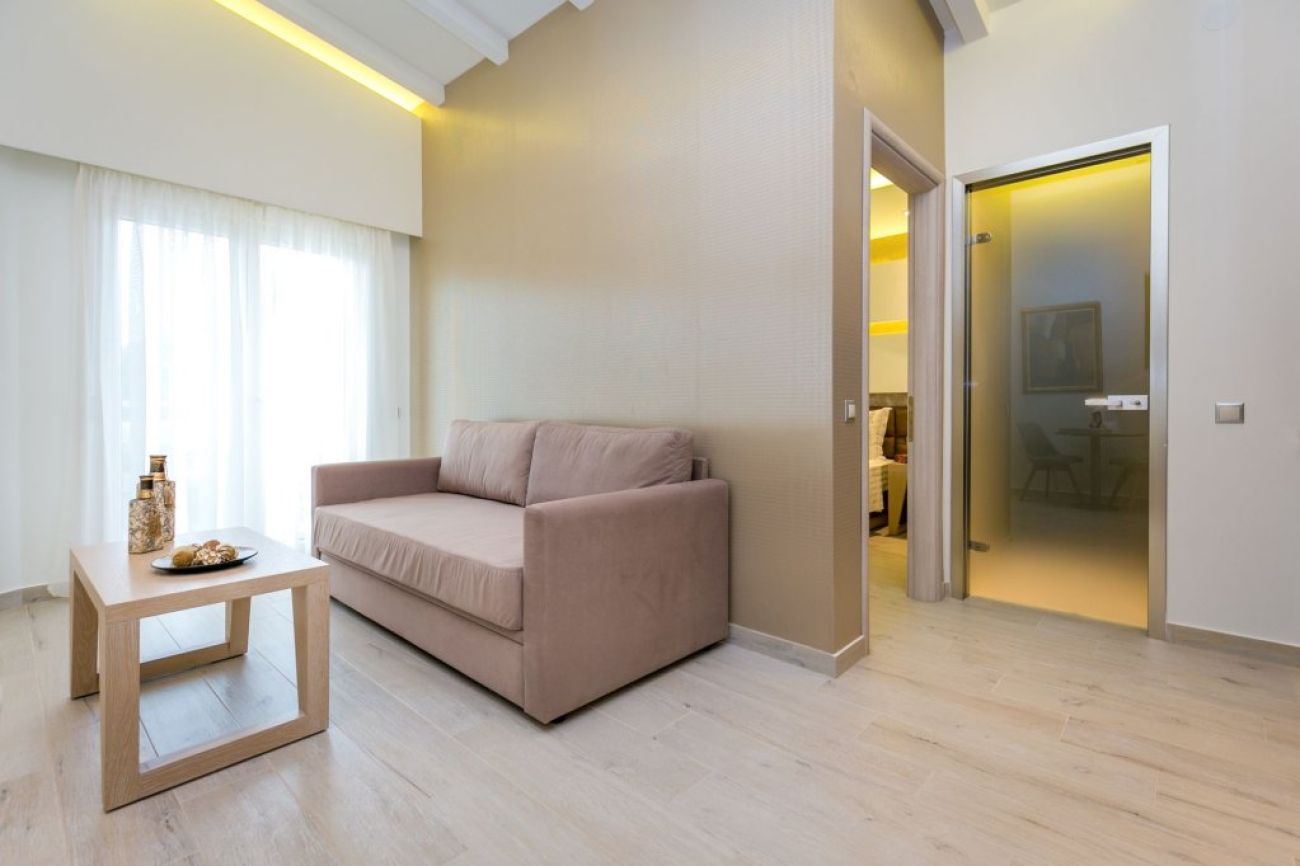 Lobelia Luxury Suites 4*