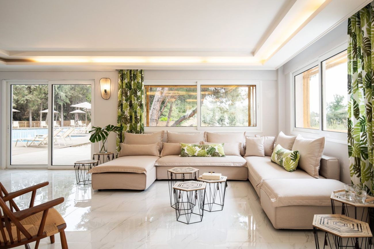 Zoe Hotel 4*