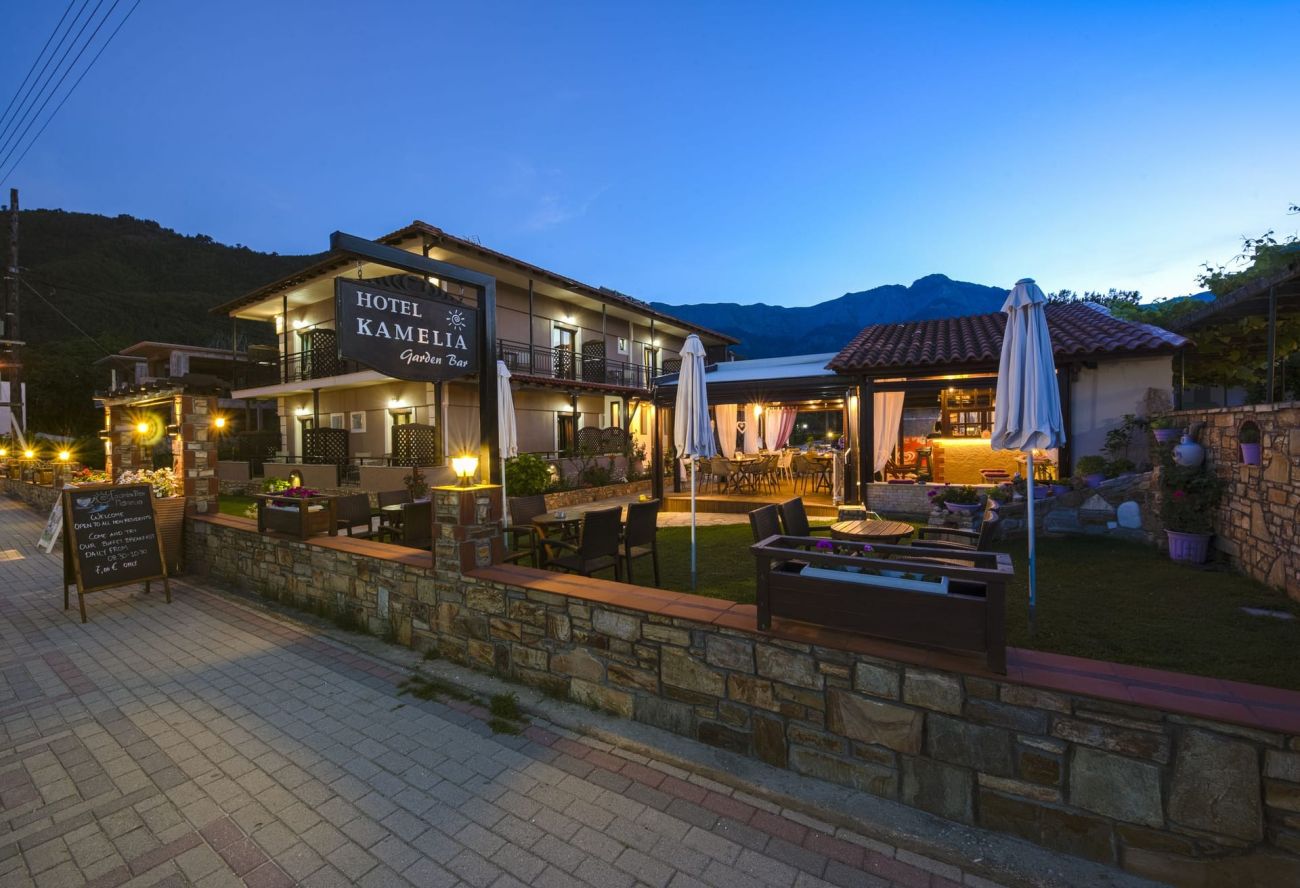 Kamelia & Semeli Hotel 2*