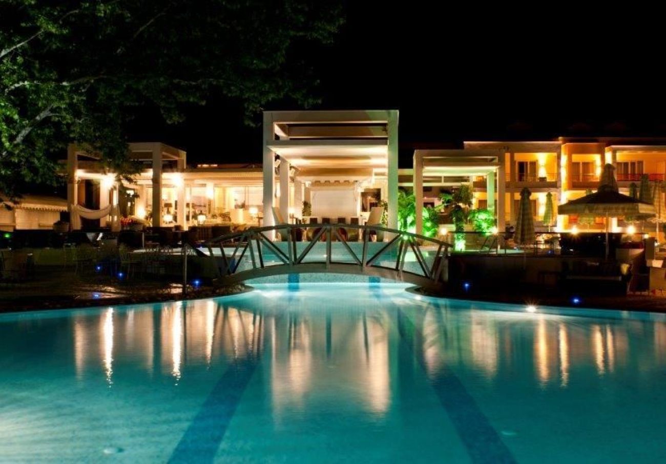 Litohoro Olympus Resort Villas & Spa 4*
