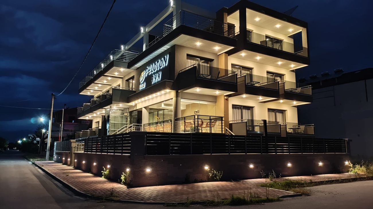 PELOTON INN 3*